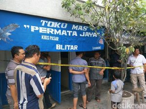Polisi Kantongi Ciri-ciri Perampok 2 Kg Perhiasan Emas di Blitar Polisi Kantongi Ciri-ciri Perampok 2 Kg Perhiasan Emas di Blitar