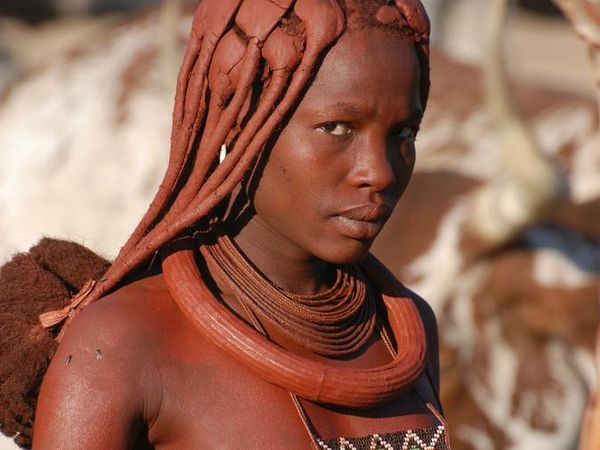 Foto: Suku Pedalaman Afrika Berkulit Merah