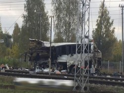 Kereta Api Tabrak Bus di Rusia, Belasan Orang Tewas