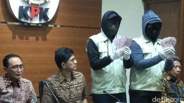 Foto: Barang Bukti OTT Selamatkan Ibu Politikus Golkar-Hakim Sulut