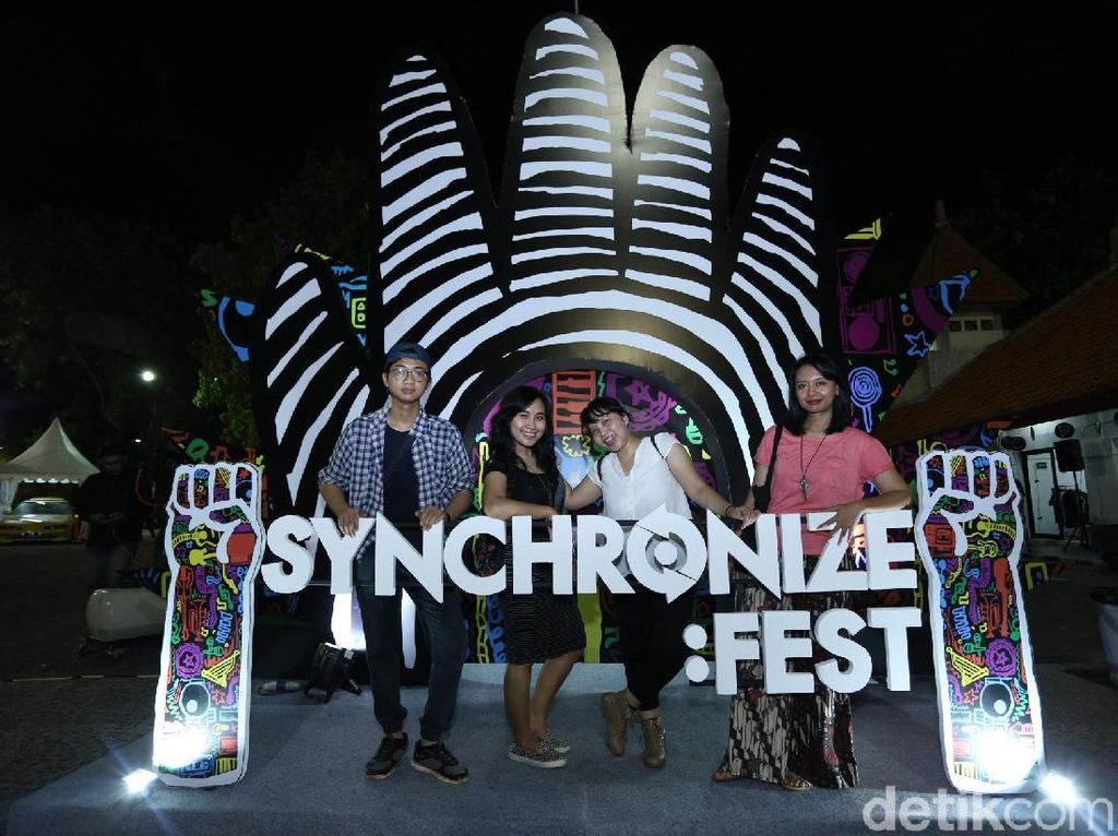 Berburu CD hingga Lihat Atraksi Skateboard di Synchronize 2017 Berburu CD hingga Lihat Atraksi Skateboard di Synchronize 2017