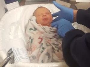 Di RS Ini, Bayi Baru Lahir Dibedong Saat Mandi