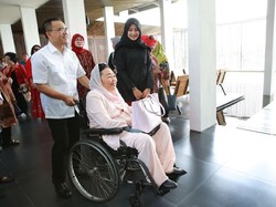 Bupati Anas Ajak Sinta Nuriyah Wahid Keliling Bandara Banyuwangi