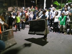 Aksi Warga Duri Pulo Bubar, Penutupan Lintasan KA Dilanjutkan