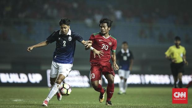 Ilham Udin Armaiyn jadi satu-satunya pemain muda di barisan depan Timnas Indonesia.