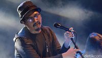 Penampilan Efek Rumah Kaca di Synchronize Fest 2017