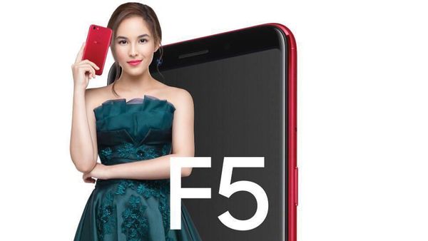 Si Cantik Chelsea Islan dan Oppo F5