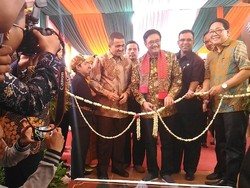 Djarot Resmikan 11 Sekolah Proyek Rehabilitasi