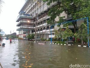 Curah Hujan Tinggi Sebabkan Cilacap Banjir