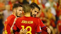Di menit ke-24, giliran Isco yang mencetak gol untuk menggandakan keunggulan Spanyol. Foto: Heino Kalis/Reuters