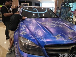 Membatik Mobil, Komunitas Mercedes-Benz Cetak Rekor Muri