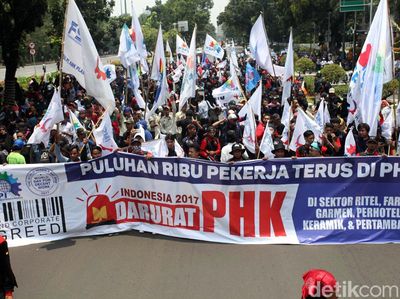 Tuntut Upah Layak, Buruh Longmarch ke Istana