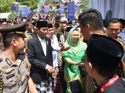 Jokowi: Isu di Media Sosial Jangan Dimakan Mentah-mentah
