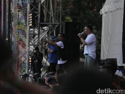 Berdendang Balada Cinta Bersama Kahitna di Synchronize Fest 2017