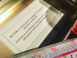 Sering Terdistraksi Ponsel Saat Makan? Restoran Ini Punya Trik Unik