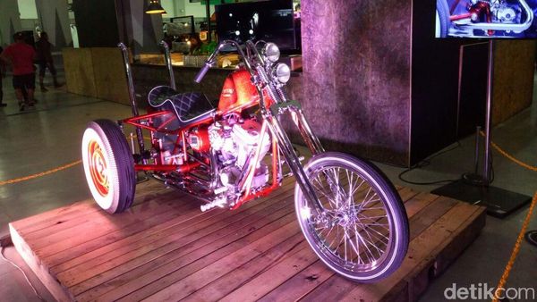 Melihat dari Dekat Ojo Dumeh, Motor Roda Tiga Hadiah Kustomfest