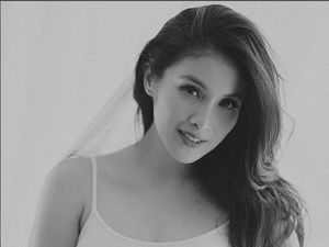 Kolaborasi dengan Brand Lokal, Sandra Dewi Jualan Tas Kulit