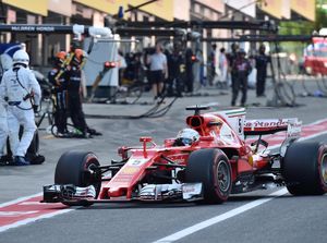Vettel Belum Kibarkan Bendera Putih Vettel Belum Kibarkan Bendera Putih