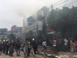 Saksi Mata Kebakaran di Jalan Sabang: Ada Suara Ledakan Kencang