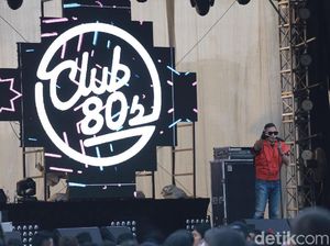 Berdansa Bersama Club 80s di Synchronize Fest 2017