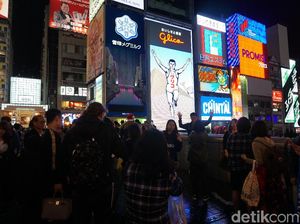 Osaka yang Tidak Pernah Tidur Osaka yang Tidak Pernah Tidur