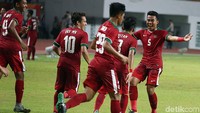 Pertandingan timnas yang dihelat pertama kali di Cikarang serta bertepatan dengan hari libur membuat animo penonton masyarakat menjadi tinggi. Maka tak heran bila semangat timnas muda ini semakin bergelora melibas sang tamu Timnas Thailand U-19.