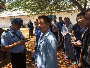 Imigrasi Tanjung Perak Deportasi 21 WNA Imigrasi Tanjung Perak Deportasi 21 WNA