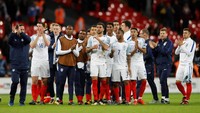 Inggris akan mencoba menghapus label tim spesialis kualifikasi. Sejak finis keempat di 1990, Inggris paling banter sampai perempatfinal di 2002 dan 2006, bahkan di Brasil tiga tahun lalu langsung kandas di fase grup. Foto: Carl Recine/Action Images via Reuters