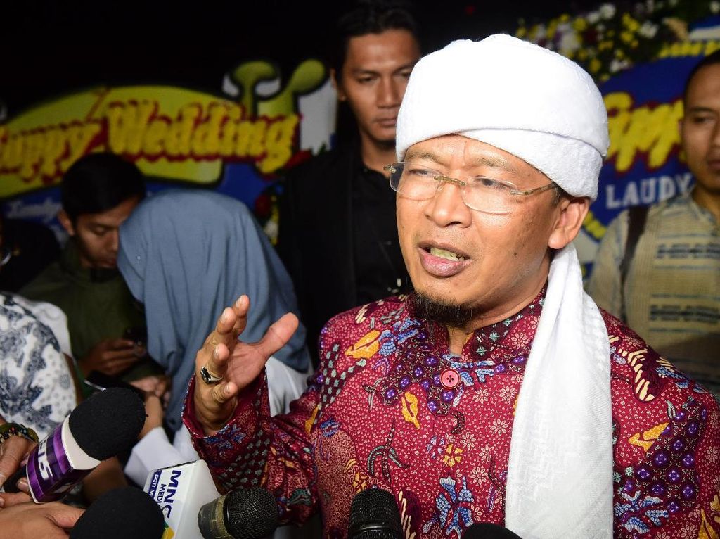 Isu Penyerangan Ulama, Aa Gym: Semoga Segera Terkuak Dalangnya Isu Penyerangan Ulama, Aa Gym: Semoga Segera Terkuak Dalangnya