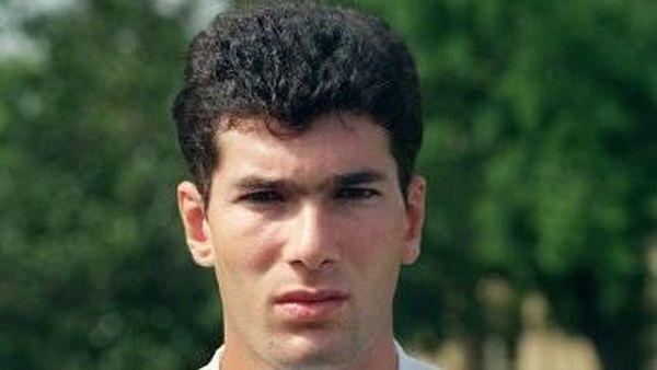 Zidane dan Beberapa Nama Top Masa Lalu yang Pernah Nyaris ke MU
