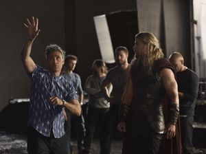 Sutradara Thor: Ragnarok Dikabarkan Garap Star Wars Sutradara Thor: Ragnarok Dikabarkan Garap Star Wars