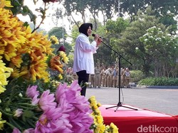 Ketika Risma Marahi PNS yang Keluhkan Jam Kerja Tak Menentu