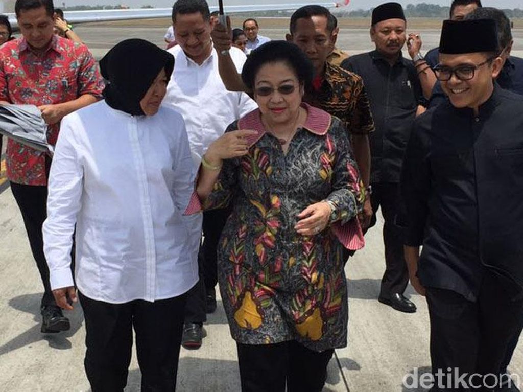 Cerita Megawati Panggil Risma Gegara Ngamuk soal Banjir NTT Cerita Megawati Panggil Risma Gegara Ngamuk soal Banjir NTT