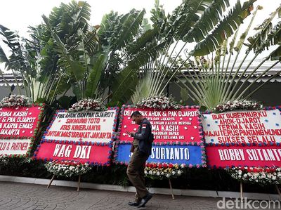 Deretan Karangan Bunga untuk Djarot, Ada dari Uno Family