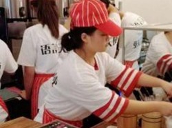 Menyentuh! Gerai Bubble Tea Ini Hanya Pekerjakan Tuna Rungu