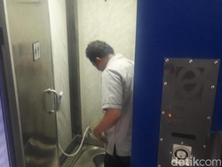 Begini Penampakan Smart Toilet di Halte TransJakarta Monas