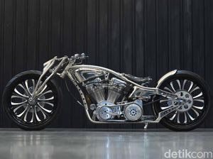 Harley-Davidson Softail Evolution Dipenuhi Krom Jawara Kustomfest