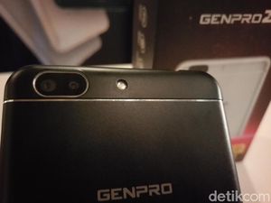 Ponsel Kamera Ganda Kok Bisa Dijual Murah?