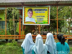 Pemprov Riau Klaim Spanduk Lanjutkan di SMA Tak Langgar Aturan Pilkada