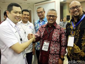 Senyum HT Saat Daftarkan Perindo ke KPU dan Janji Dukung Jokowi