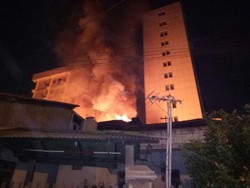 Rumah Terbakar di Matraman, 13 Unit Damkar Dikerahkan