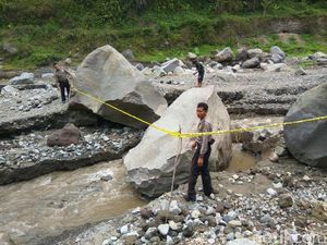 Penambang Pasir di Blitar Tewas Tertimpa Batu