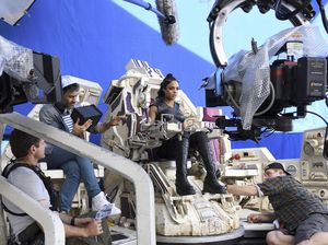 Tessa Thompson Ungkap Hubungan Thor dan Valkyrie di Thor: Ragnarok Tessa Thompson Ungkap Hubungan Thor dan Valkyrie di Thor: Ragnarok