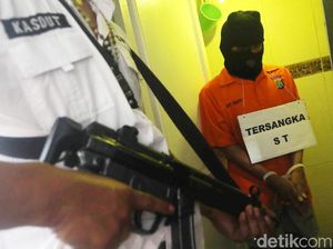 Pembunuhan Pasutri dalam Bedcover Direka Ulang Pembunuhan Pasutri dalam Bedcover Direka Ulang