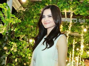 Cut Tari dan Richard Kevin Tak Sendiri Daftarkan Pernikahan Cut Tari dan Richard Kevin Tak Sendiri Daftarkan Pernikahan