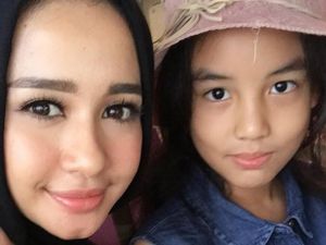 Adem! Potret Kedekatan Laudya Cynthia Bella dan si Kecil Aleesya