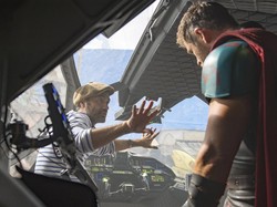 Taika Waititi Dilirik Sutradarai Star Wars