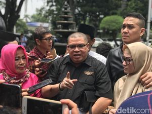Polisi Periksa Lyra Virna Terkait Curhatan Biro Haji di Instagram Polisi Periksa Lyra Virna Terkait Curhatan Biro Haji di Instagram