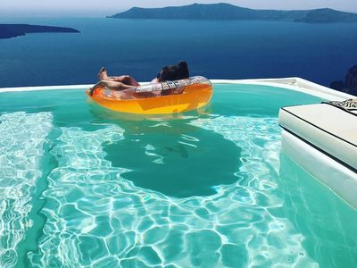 Inikah Tempat Menginap Paling Indah di Santorini?