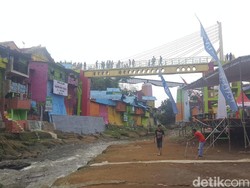 Jasa Tirta Minta Keselamatan Wisatawan Jembatan Kaca Diutamakan
